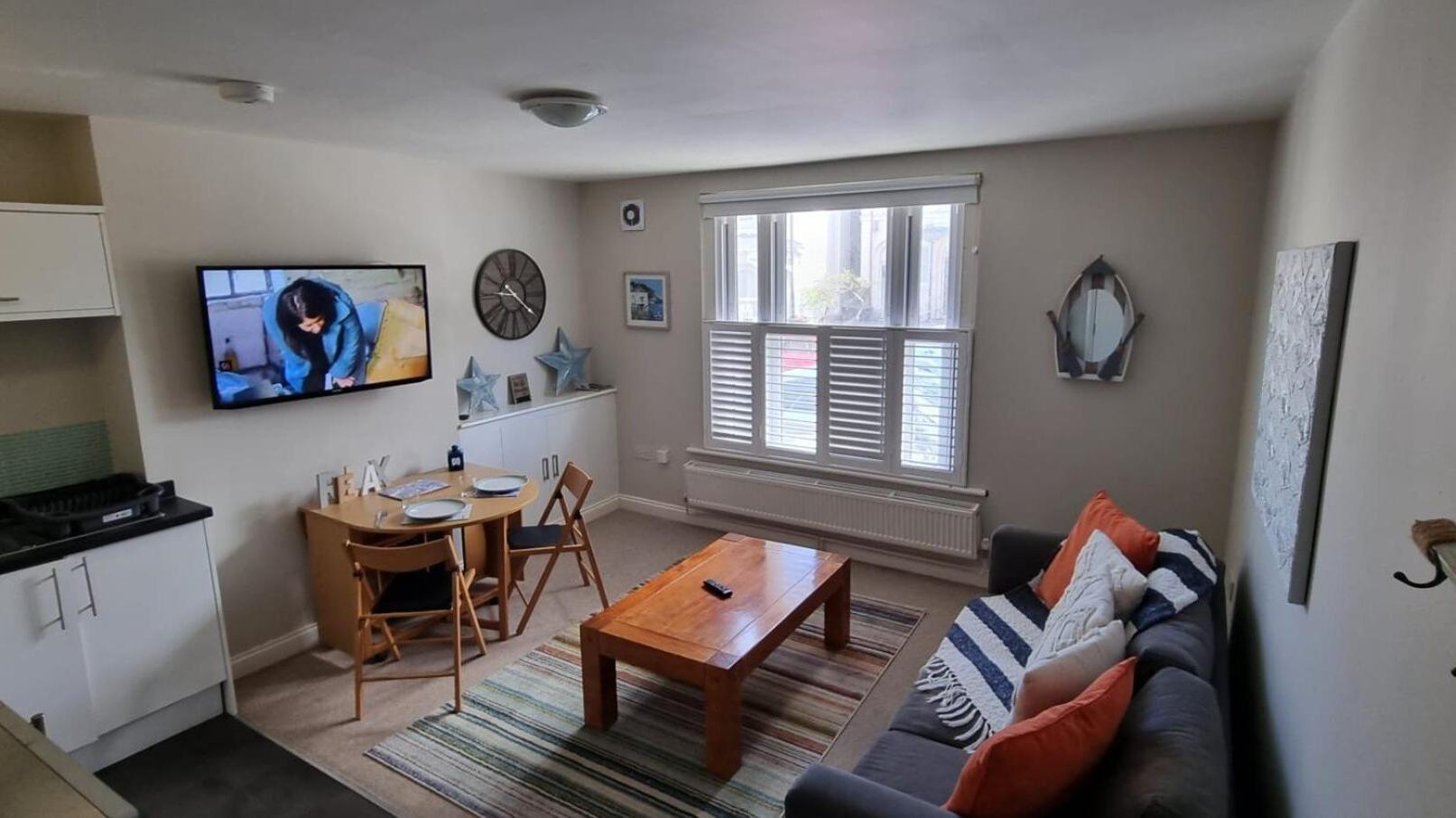 St Margaret'S Ground Floor And Lower Deck Apartment ไรด์ ภายนอก รูปภาพ